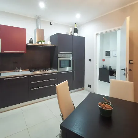 Lejlighed The Piedmont Gate, Walk To Metro, 2 Bedroom Apartment, Terrace, Baby Equipment, Ac, Near Shopping Center Collegno