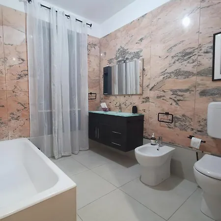 The Piedmont Gate - Torino West Border, Over The Metro Station, 2 Bedrooms, Ac Apartment *